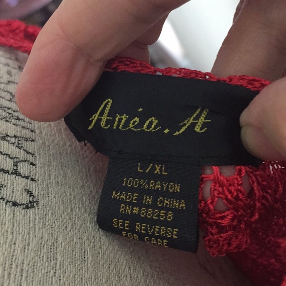 Area. A Hand Crocheted Ruffled Floral Sweater L/XL - Picture 5 of 6